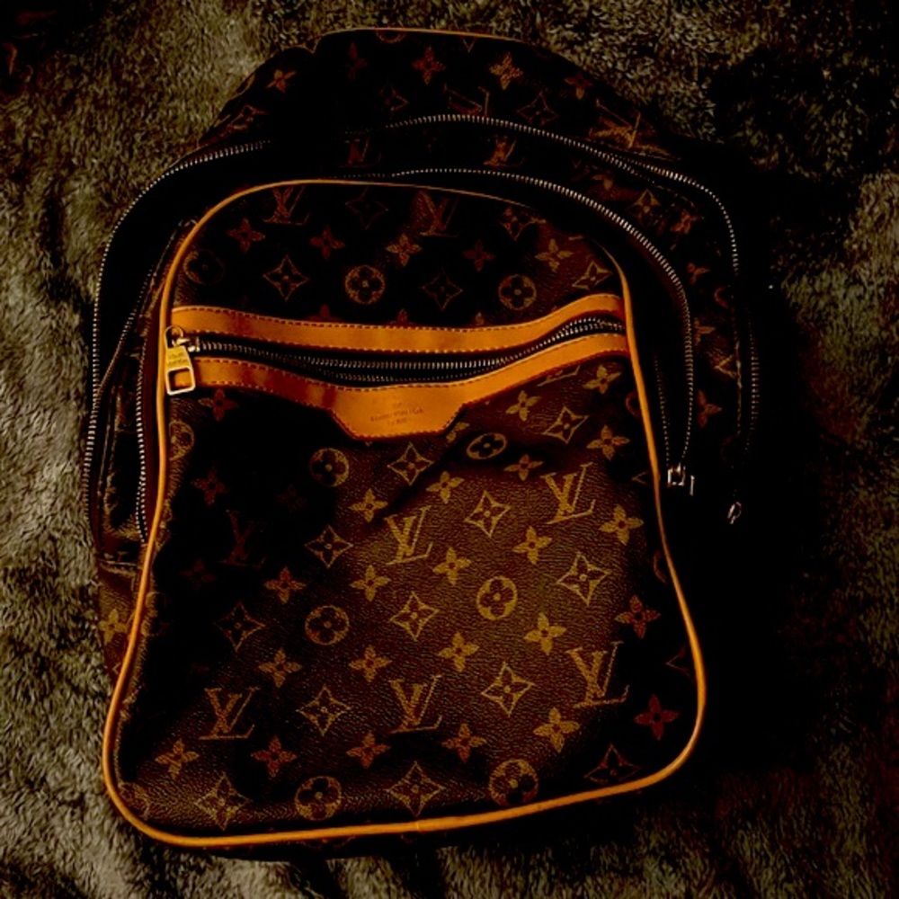 COPY - Louie Vuitton Backpack! (3pockets)